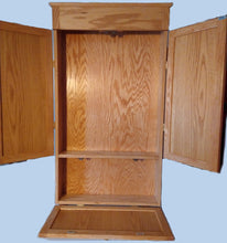 Load image into Gallery viewer, Oak Dart Board Cabinet 3 Door 44 x 25 x 5.5
