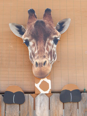 Giraffe Picture Peeker Fence Topper Decorative Sign 27 x 19 inches