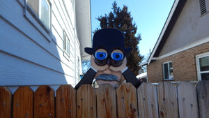 Peekin' Gentleman Butler Fence Peeker Nosy Old Man Garden Yard Art Decorative Sign